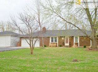 960 Harr Grove Rd, Peculiar, MO 64078