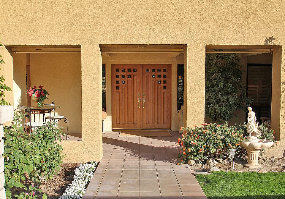 Grand Double Door Entry