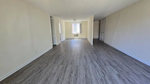 1616 HINMAN Photo 1