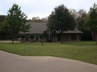 101 Woodbine Ct, Burleson, TX 76028