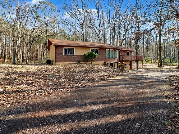 2nd image of 134 Hidden Valley Rd