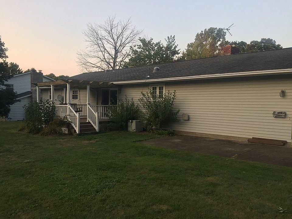 2nd image of 3112 Pine Tree Ter