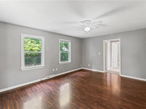 1700 Lawrence Ave, Leavenworth, KS 66048