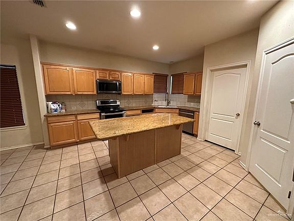 5th image of 2501 Nicole Dr