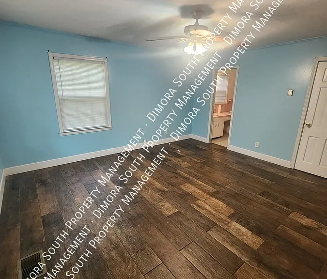 102 Perdido St — Photo 2