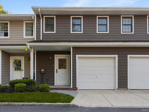 4 Pine Street, Huntington, NY 11743