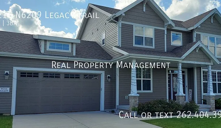 W216N6209 Legacy Trl — Photo 1