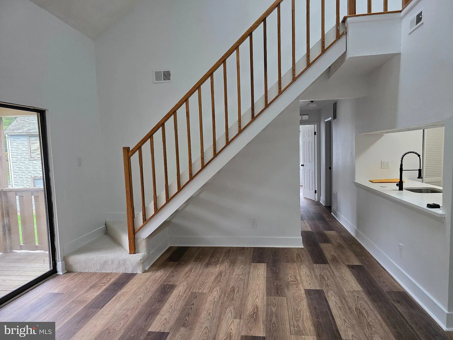 2 bed, 2.0 bath, 996 sqft, $2,700 — Photo 1