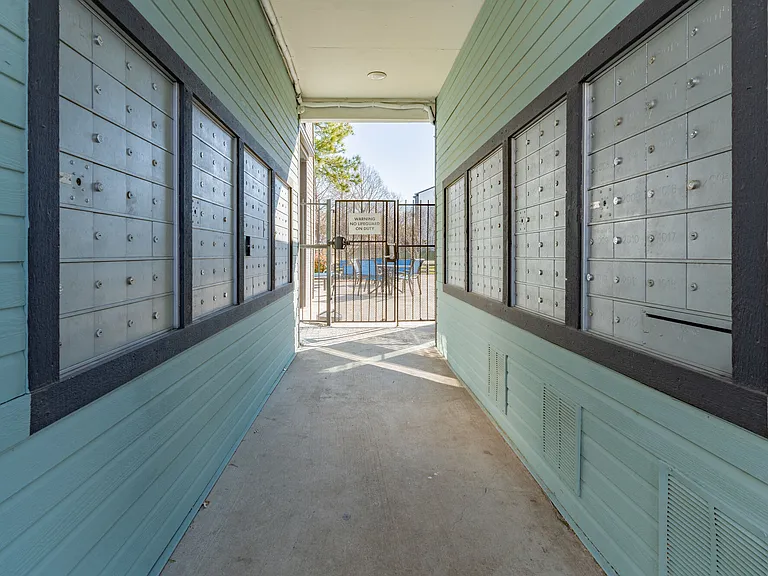 Ronan Apartment Homes — Photo 43