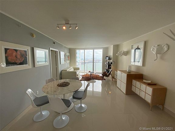 3rd image of 325 Biscayne Blvd #3926
