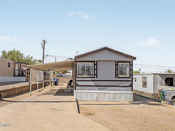 2nd image of 1908 E DAHLIA Drive