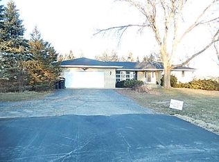 10524 Burlington Rd, Kenosha, WI 53144