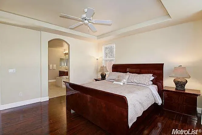 9850 Avellino Way — Photo 3