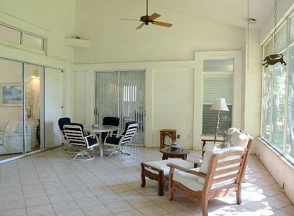 4th image of 1819 Carolyn Dr
