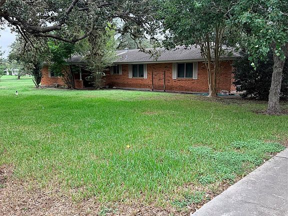 2nd image of 511 O'Brien Rd