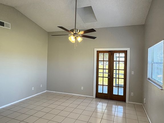 5th image of 1510 NE 16th Ter