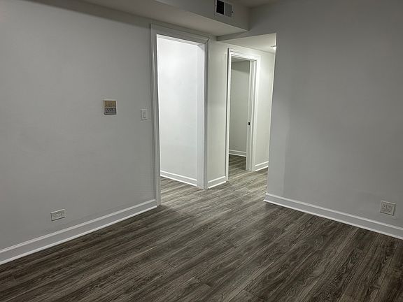 5th image of 2333 W Superior St #G