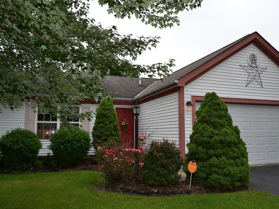 1st image of 345 W Hunters Dr