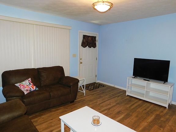 4th image of 624 Mires Ln