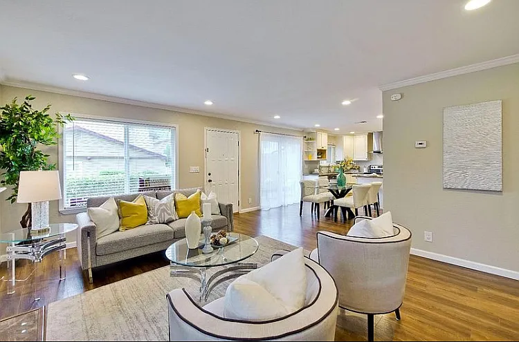2474 Clear Spring Ct — Photo 3