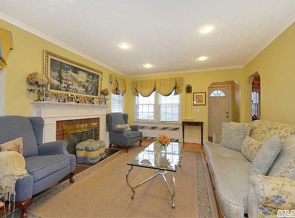 2nd image of 227 Hickox Ave