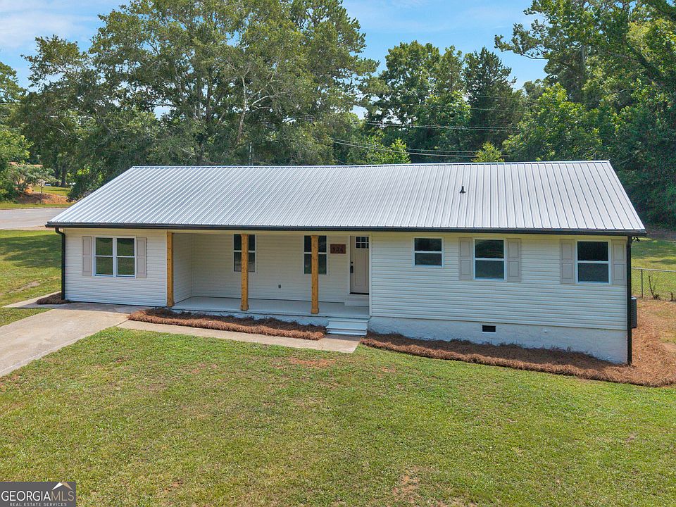 1st image of 976 Hampton Locust Grove Rd