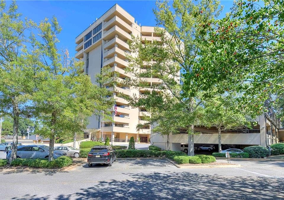 1st image of 100 Tower Dr APT 104
