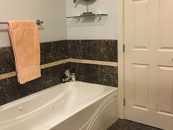 4th image of 199 Tiffany Ave APT 304