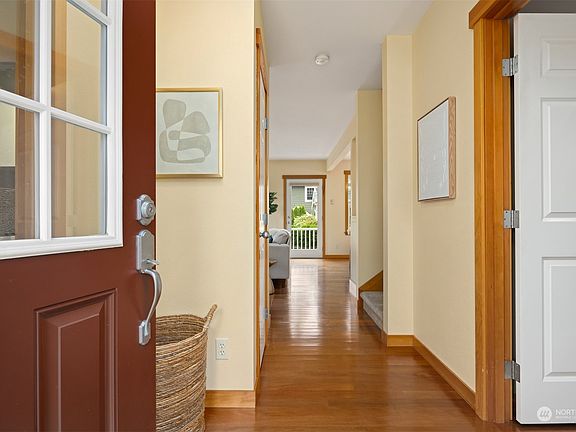 4th image of 702 Day Lily Lane