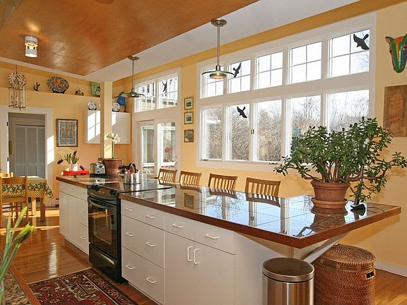 Sunny Kitchen