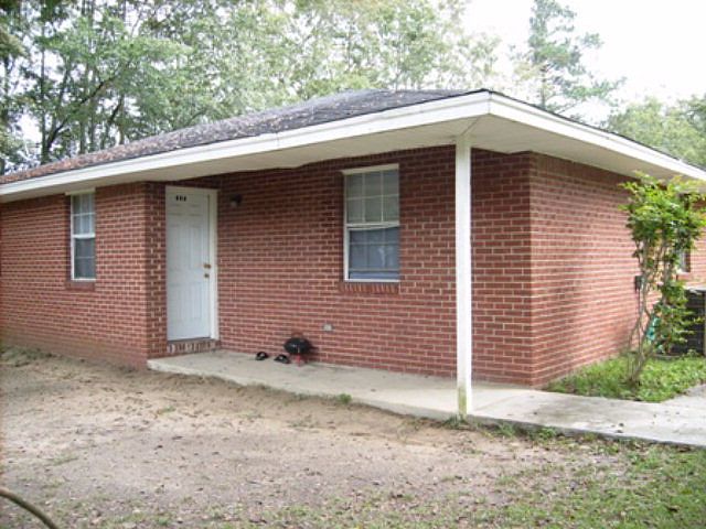 2nd image of 372 Lakeview Dr