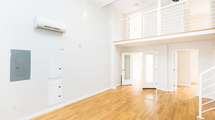 Rented by Nooklyn NYC LLC | media 18