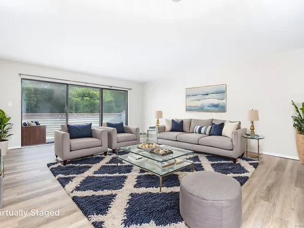 72 candlewood Drive, South Windsor, CT 06074