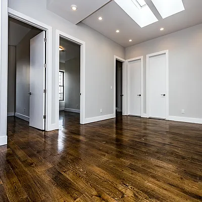 Rented by Nooklyn NYC LLC | media 43