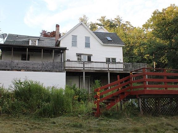 5th image of 149 Pequoig Ave