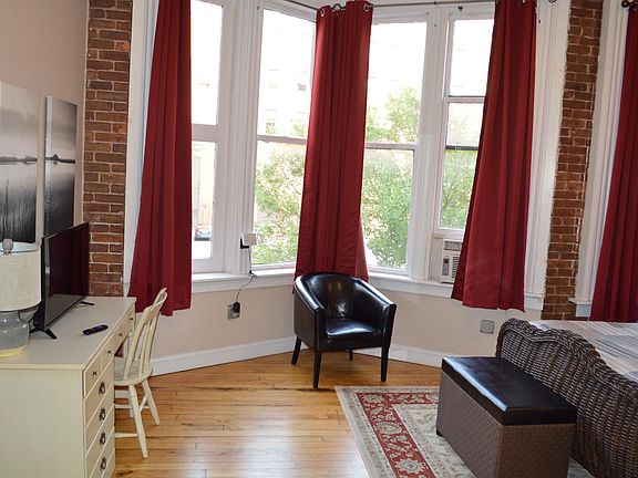 3rd image of 124 Washington St #201