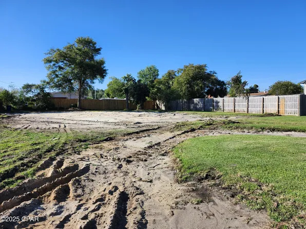 903 Garden Club Dr, Panama City, FL 32401