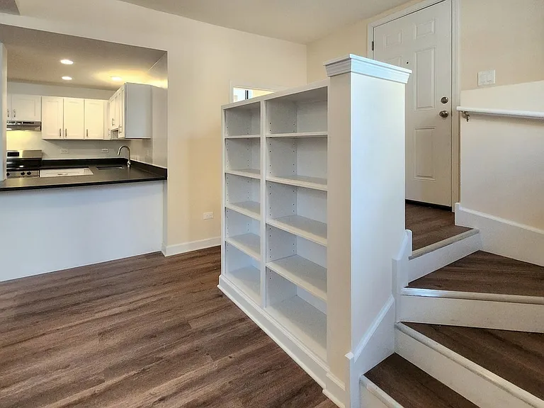 2763 N Sawyer Ave #2763 — Photo 9