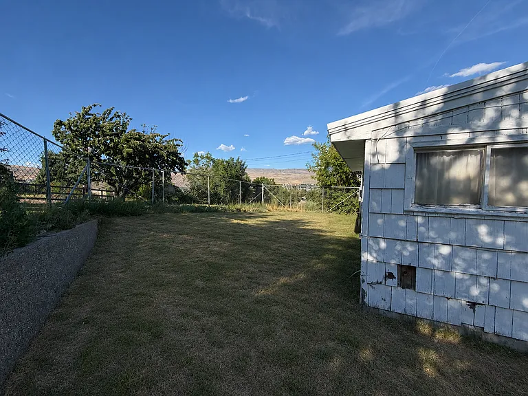 1823 North Rd — Photo 15