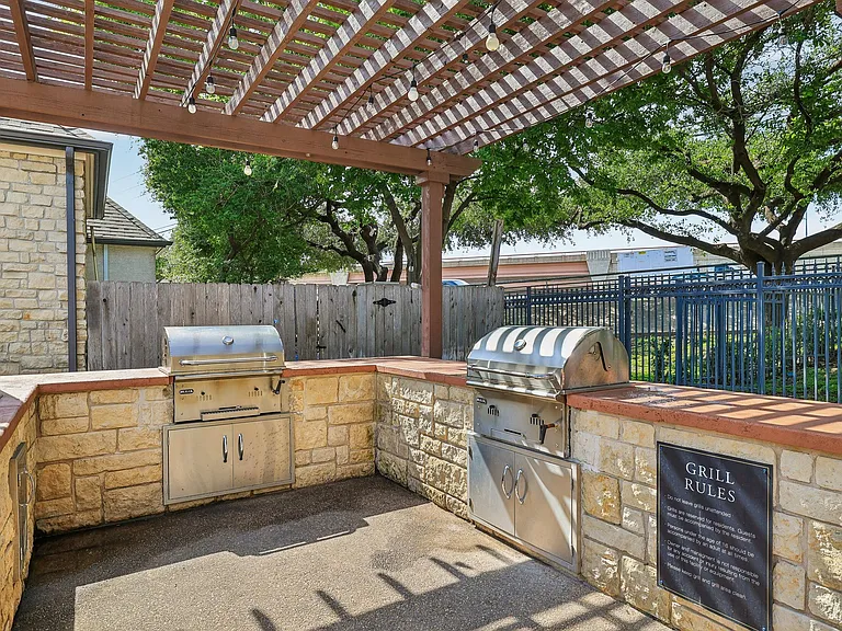 Regency Dell Ranch Apartments — Photo 26