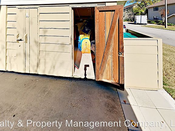 4th image of 99 Breakwater Bay Unit 11D