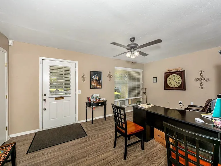 4700 King St — Photo 16