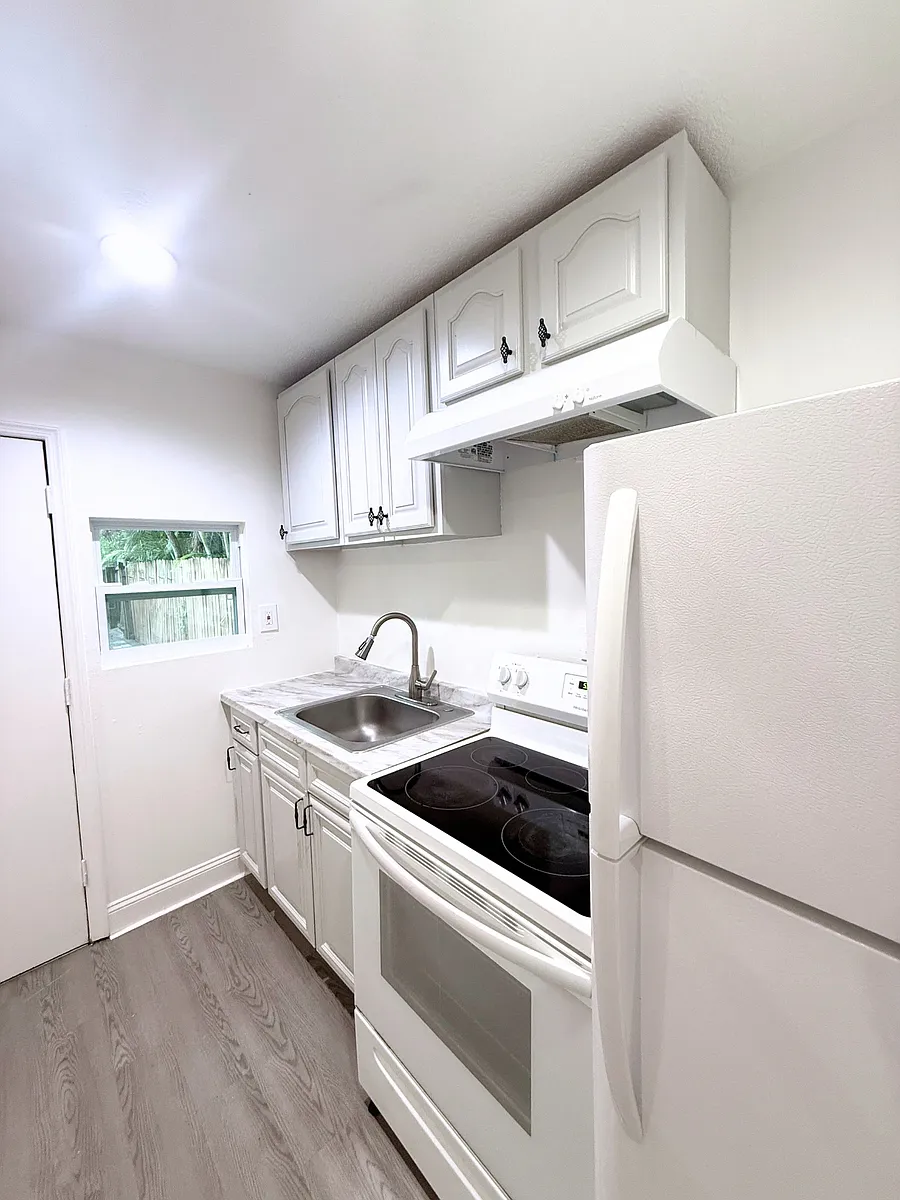 Building Photo - 2315 Carroll Pl #2