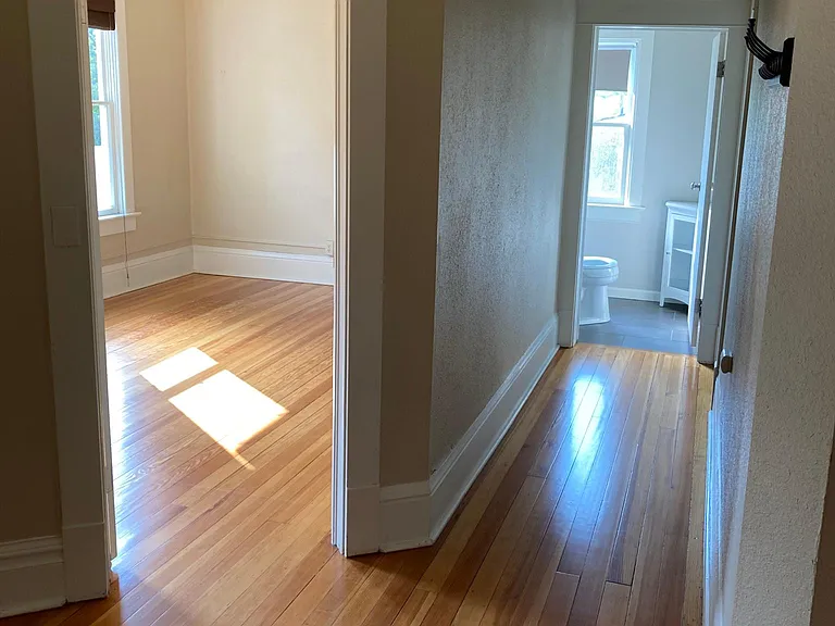 1004 Pine St — Photo 28