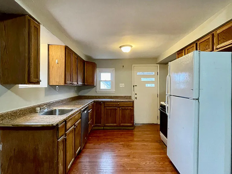 3735 Orpwood St — Photo 8