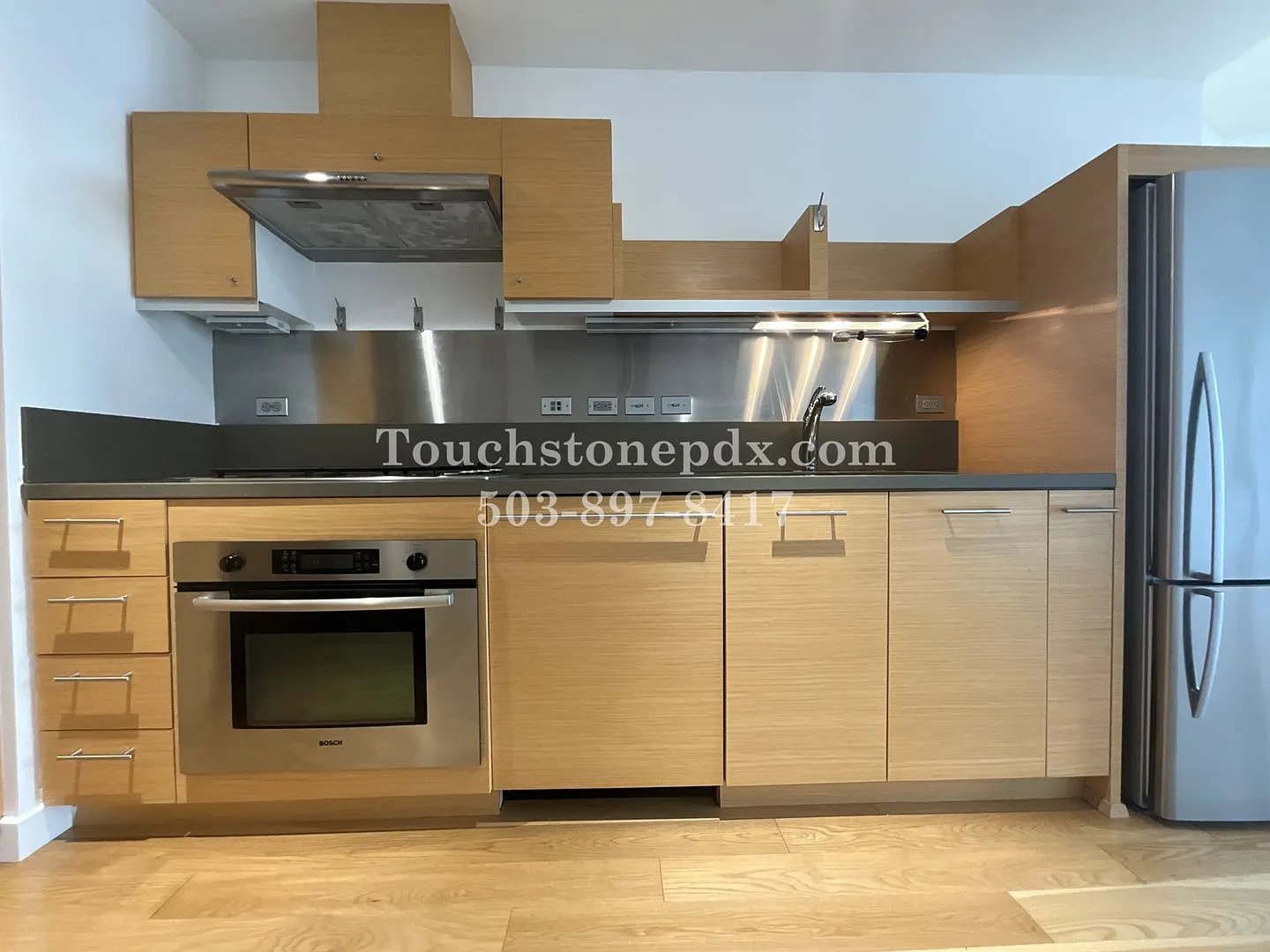 Beautiful Studio Living in the John Ross — Photo 4