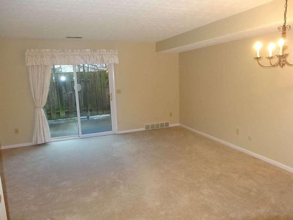 1st image of 88 Lancelot Ln