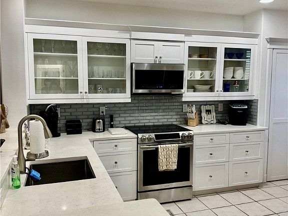 3rd image of 9180 Southmont Cv APT 306