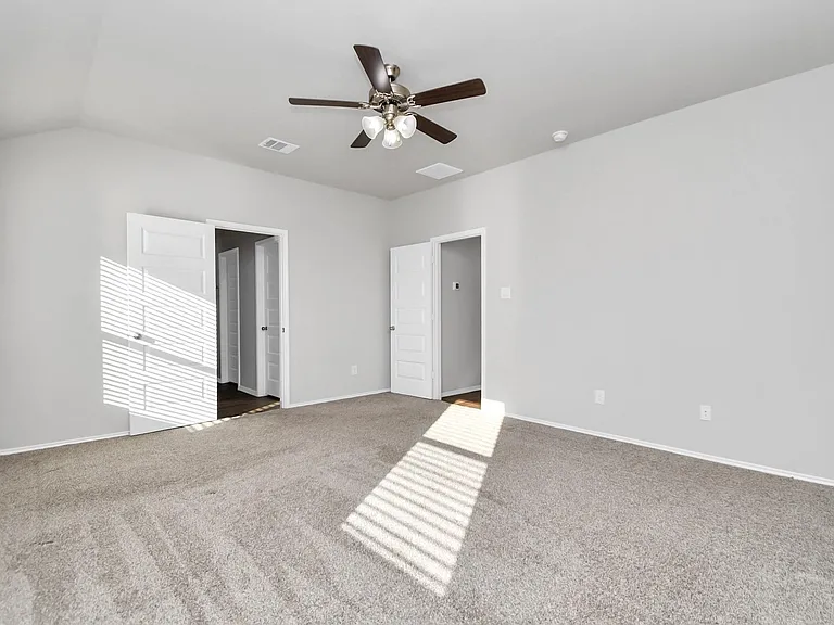 3947 Country Club Dr — Photo 16