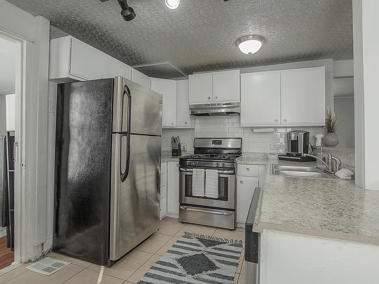 4416 Terrace St #1 — Photo 14